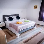 Dalmacija Apartmán *