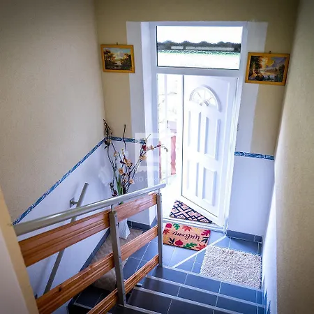Apartment Dalmacija *